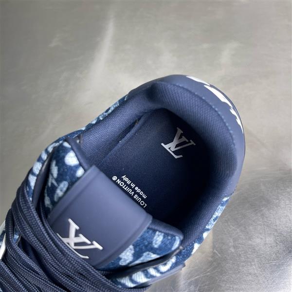 2025112815404737 390